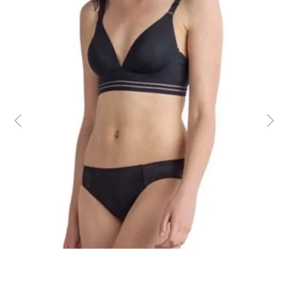 Black Wireless Bralette
